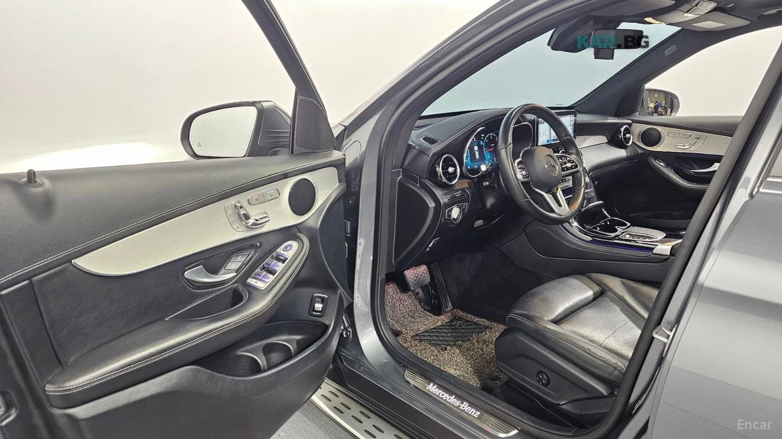 Mercedes-Benz GLC 220 AMG* ОБДУХВАНЕ* DIGITAL* HEADUP* CAMERA* , снимка 10 - Автомобили и джипове - 54950225