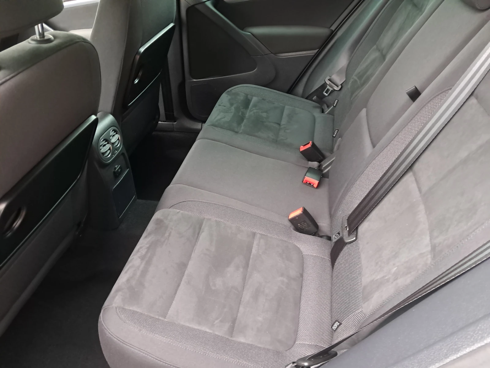 VW Tiguan TDI-149000 км., снимка 10 - Автомобили и джипове - 55143912