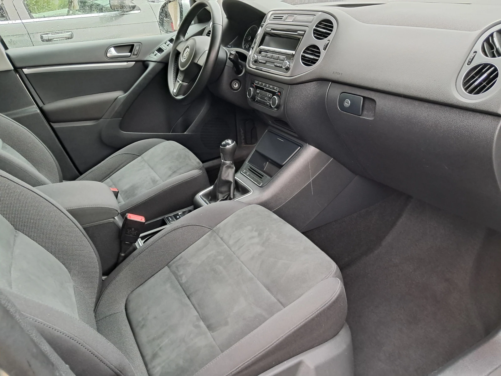 VW Tiguan TDI-149000 км., снимка 6 - Автомобили и джипове - 55143912