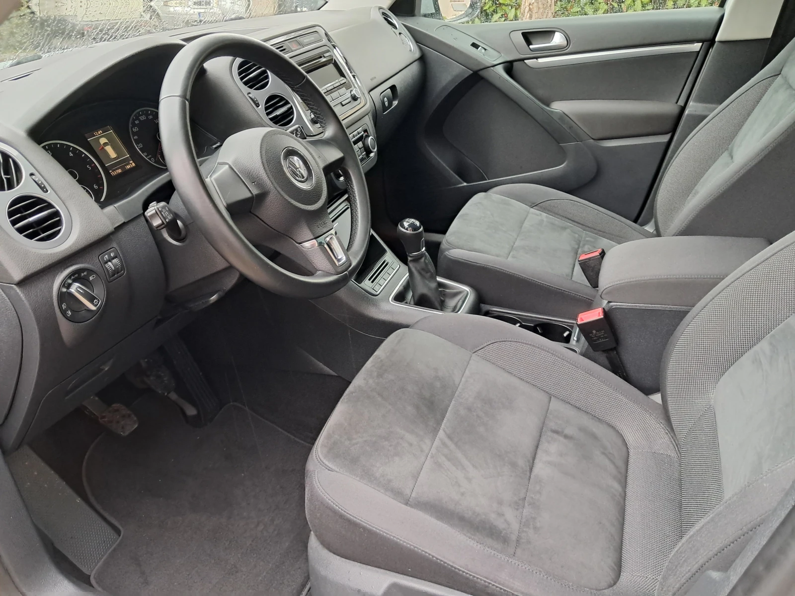 VW Tiguan TDI-149000 км., снимка 5 - Автомобили и джипове - 55143912