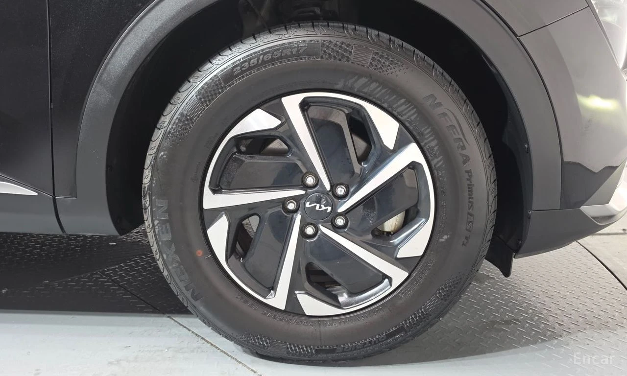 Kia Sportage 1.6 Hybrid* Prestige* ПОДГРЕВ* ОБДУХВАНЕ* КАМЕРА* , снимка 5 - Автомобили и джипове - 55301972