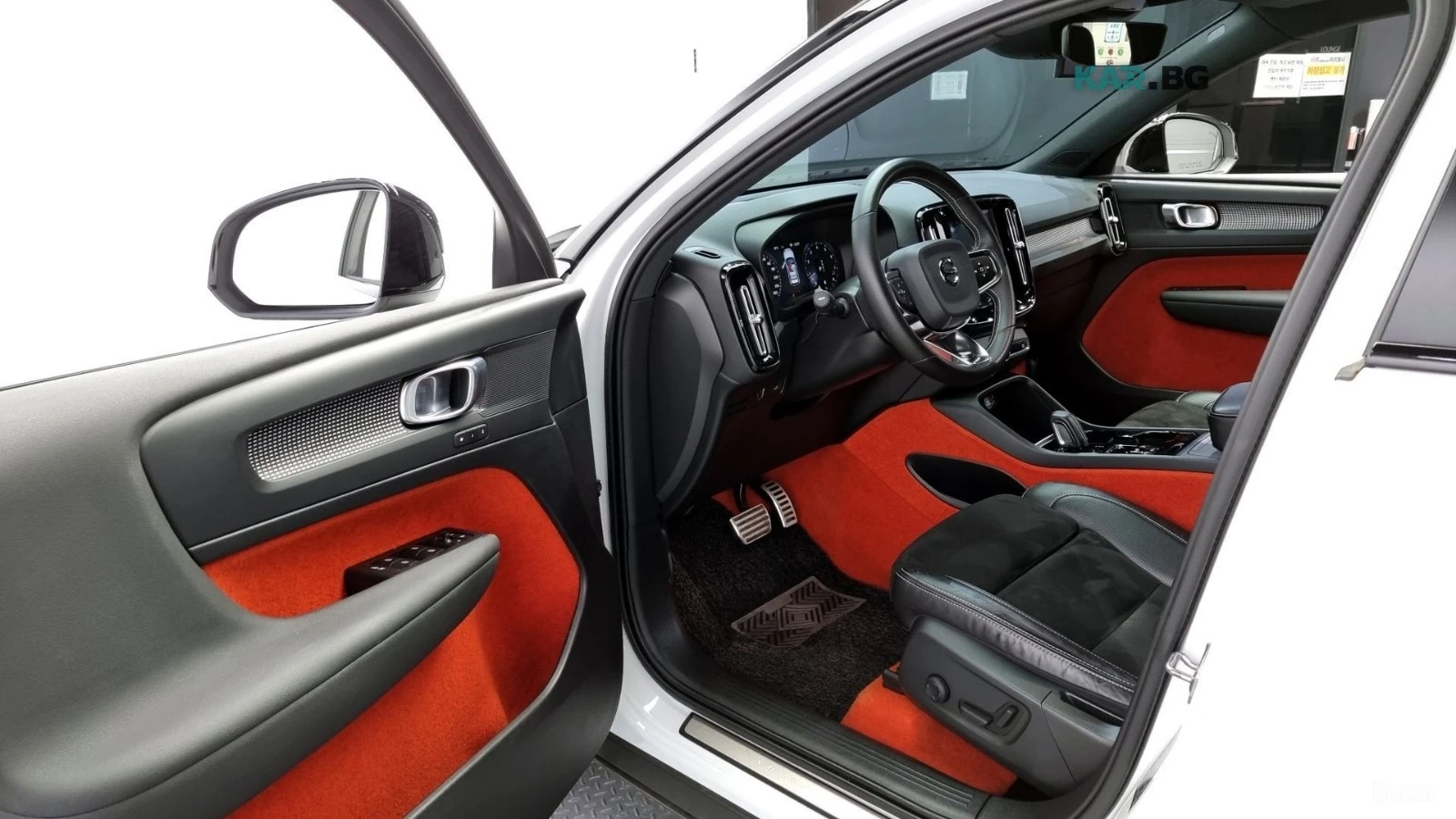 Volvo XC40 R-DESIGN* ПОДГРЕВ* КАМЕРА* ПАНОРАМА* KEYLESS* , снимка 8 - Автомобили и джипове - 55736557