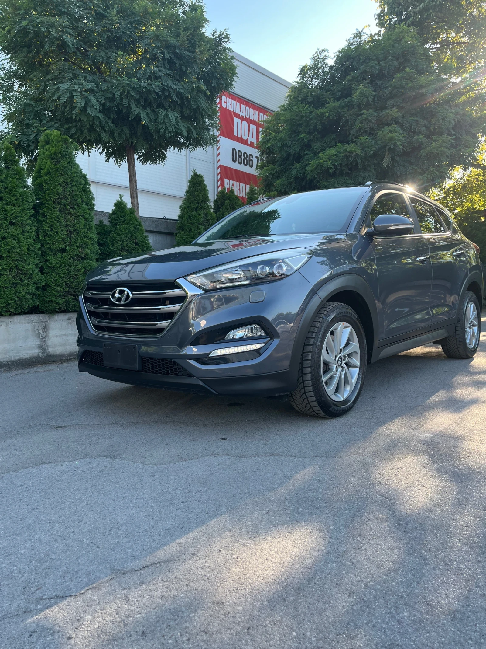 Hyundai Tucson 2.0 CRDI 4x4, снимка 2 - Автомобили и джипове - 55910654