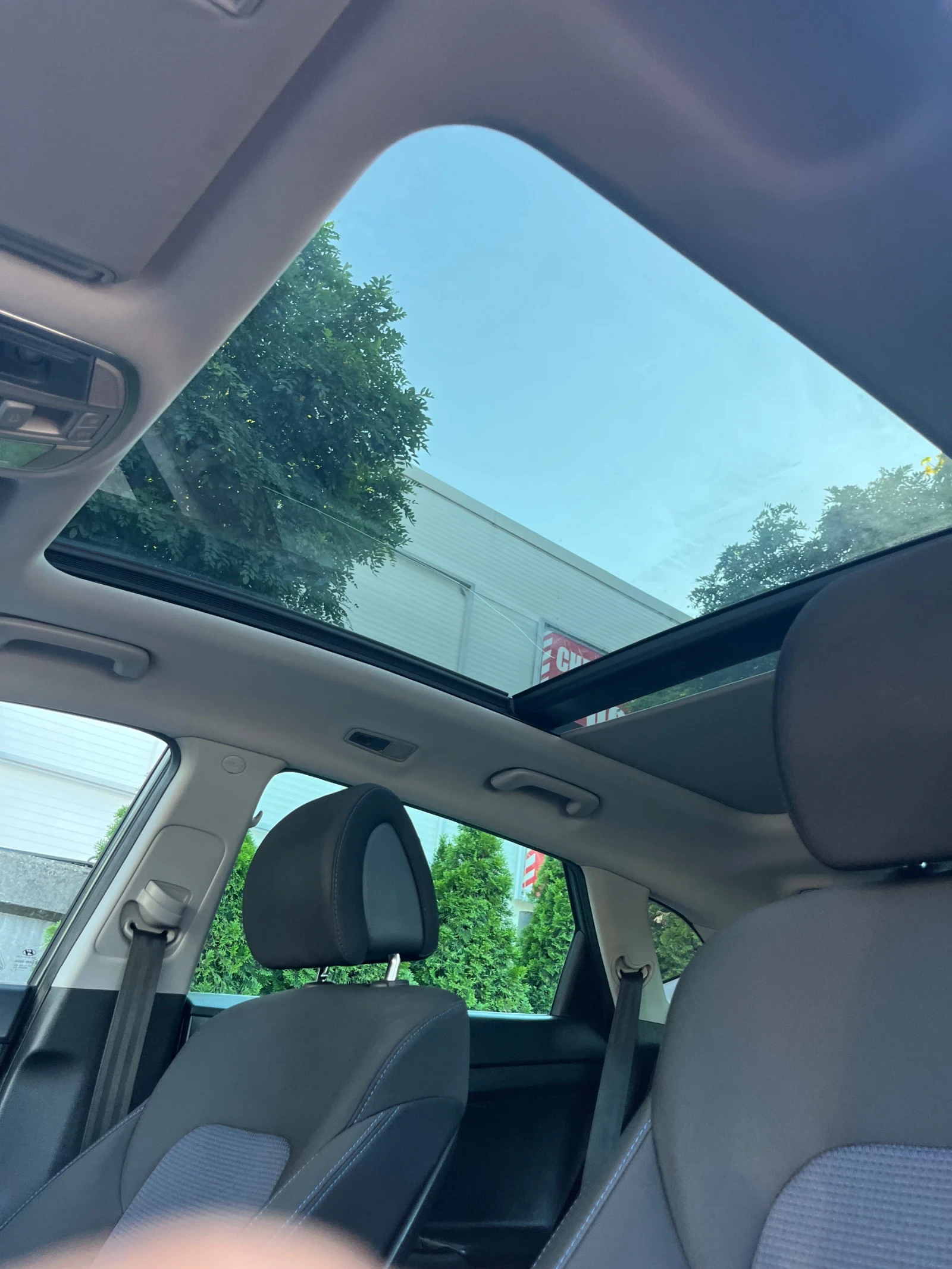 Hyundai Tucson 2.0 CRDI 4x4, снимка 13 - Автомобили и джипове - 55910654