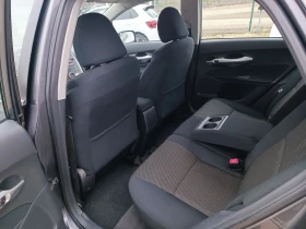 Toyota Auris 1.8i-147кс-ШВЕЙЦАРИЯ-РЪЧКА-6ск-FACELIFT-KEYLESS, снимка 11