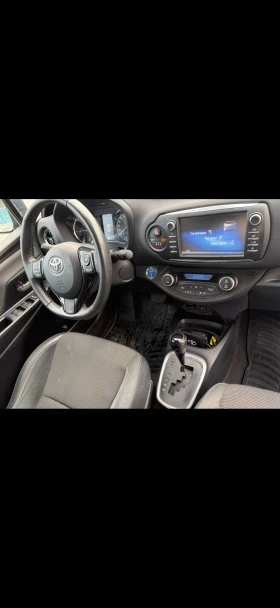 Toyota Yaris 1.5 Hybrid e-CVT, снимка 10