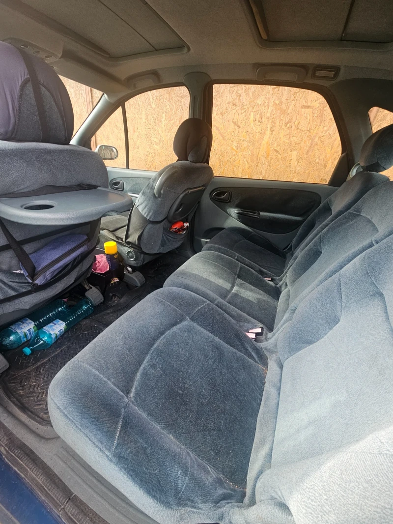 Renault Scenic 1.6, снимка 3 - Автомобили и джипове - 48917109