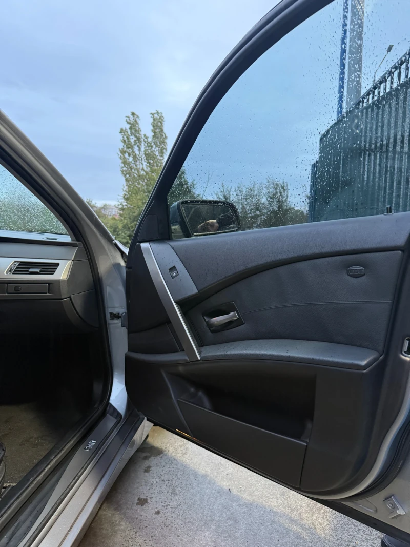 BMW 525 2.5xi, снимка 13 - Автомобили и джипове - 52008586