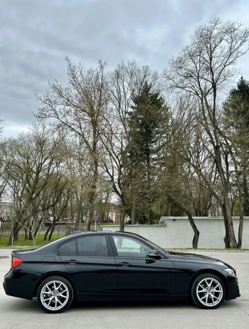 BMW 318 X-Drive M-PACK, снимка 9 - Автомобили и джипове - 52441574