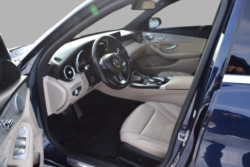 Mercedes-Benz C 300 4MATIC* АвтоКредит* (ЦЕНА ДО БГ), снимка 16 - Автомобили и джипове - 53206333