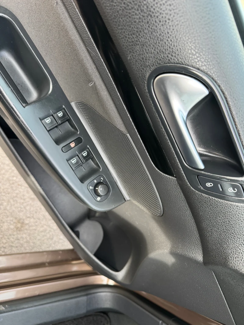 VW Golf 1.6TDI105ks Navi Kamera, снимка 14 - Автомобили и джипове - 53414380