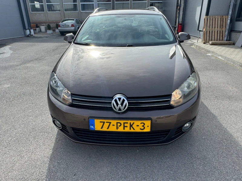 VW Golf 1.6TDI105ks Navi Kamera, снимка 3 - Автомобили и джипове - 53414380