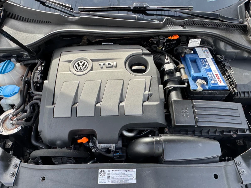 VW Golf 1.6TDI105ks Navi Kamera, снимка 16 - Автомобили и джипове - 53414380