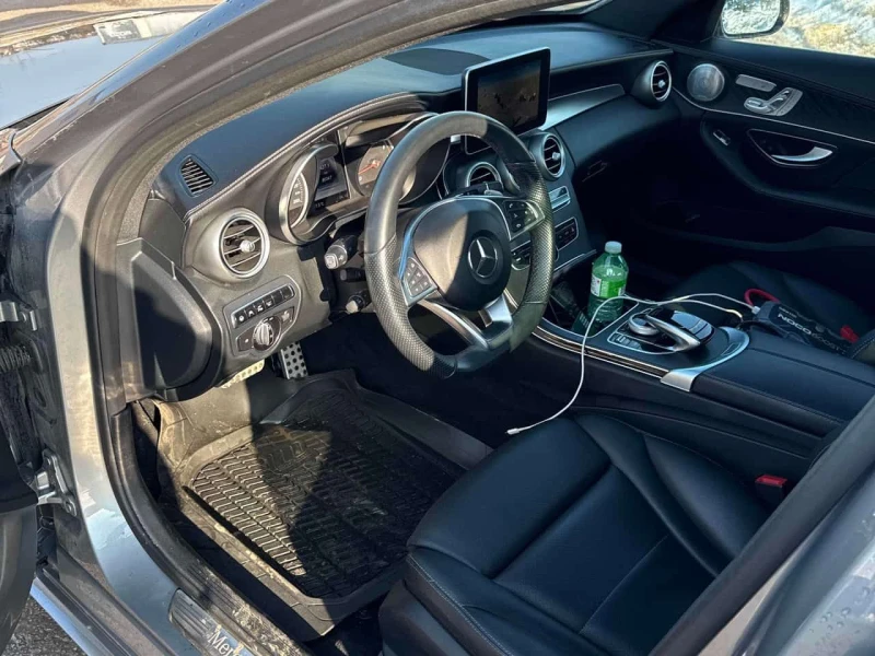 Mercedes-Benz C 400 CARFAX, снимка 5 - Автомобили и джипове - 53591538