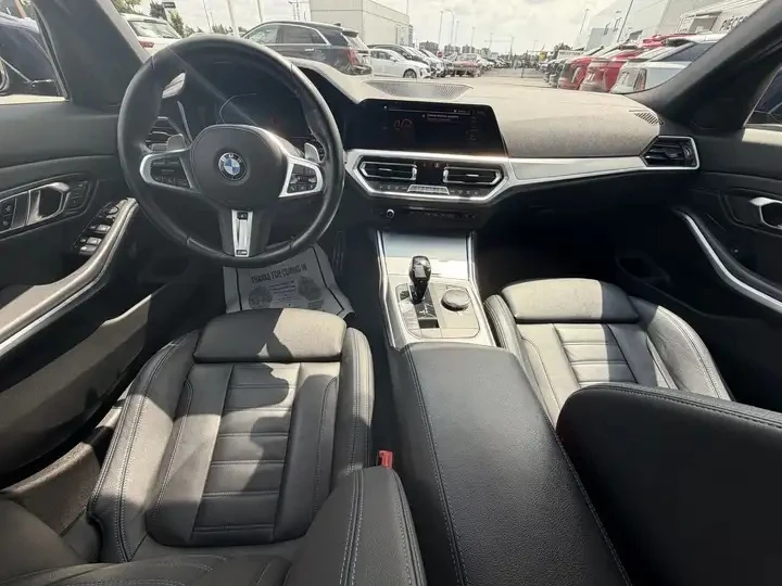 BMW 330 М ПАКЕТ * XDRIVE * ПАНО * 61К КМ * CARFAX * , снимка 6 - Автомобили и джипове - 55543700