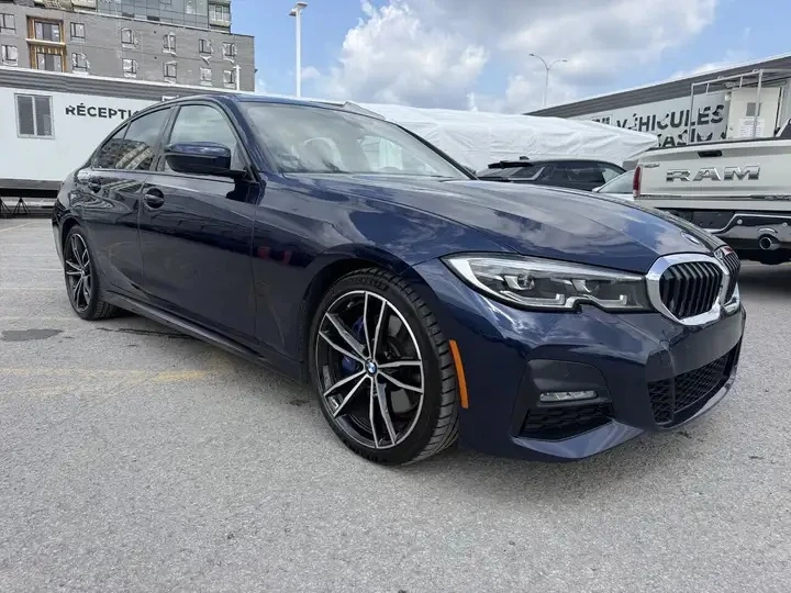 BMW 330 М ПАКЕТ * XDRIVE * ПАНО * 61К КМ * CARFAX * 