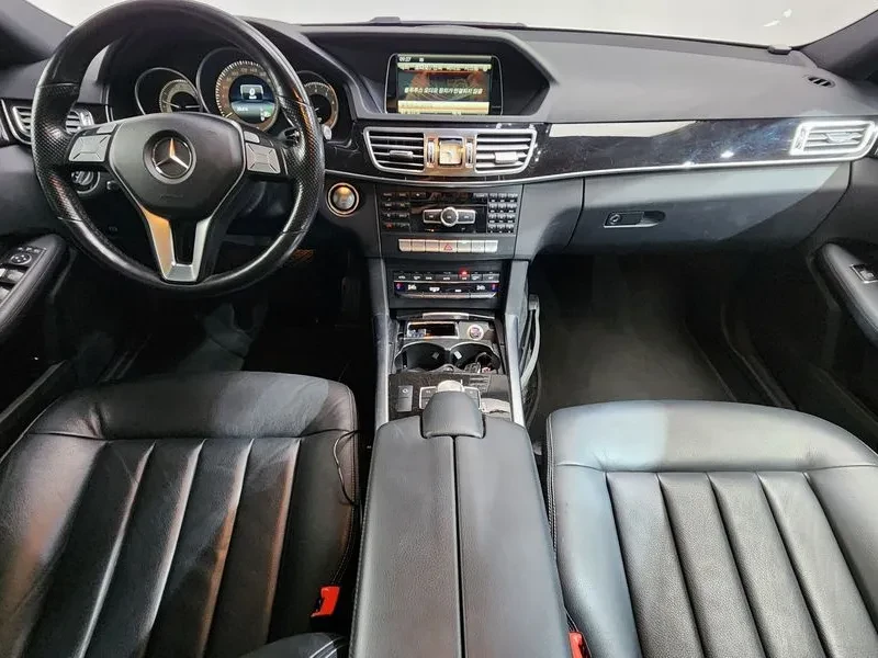 Mercedes-Benz E 300 Avantgarde - САМО 30% АВАНС, снимка 7 - Автомобили и джипове - 56002501