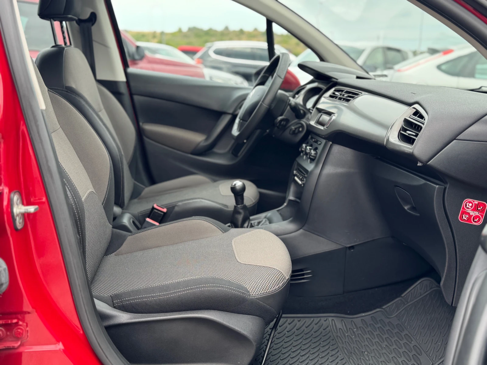 Citroen C3 * EURO 6* EXCLUSIVE* ПАНОРАМА* 86 ХИЛЯДИ*  - изображение 9