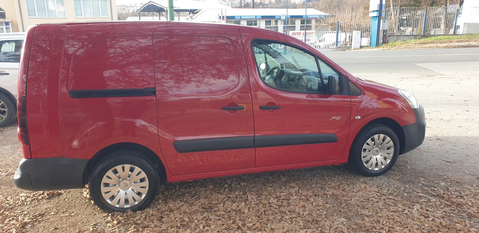 Citroen Berlingo Електрически XL - изображение 4