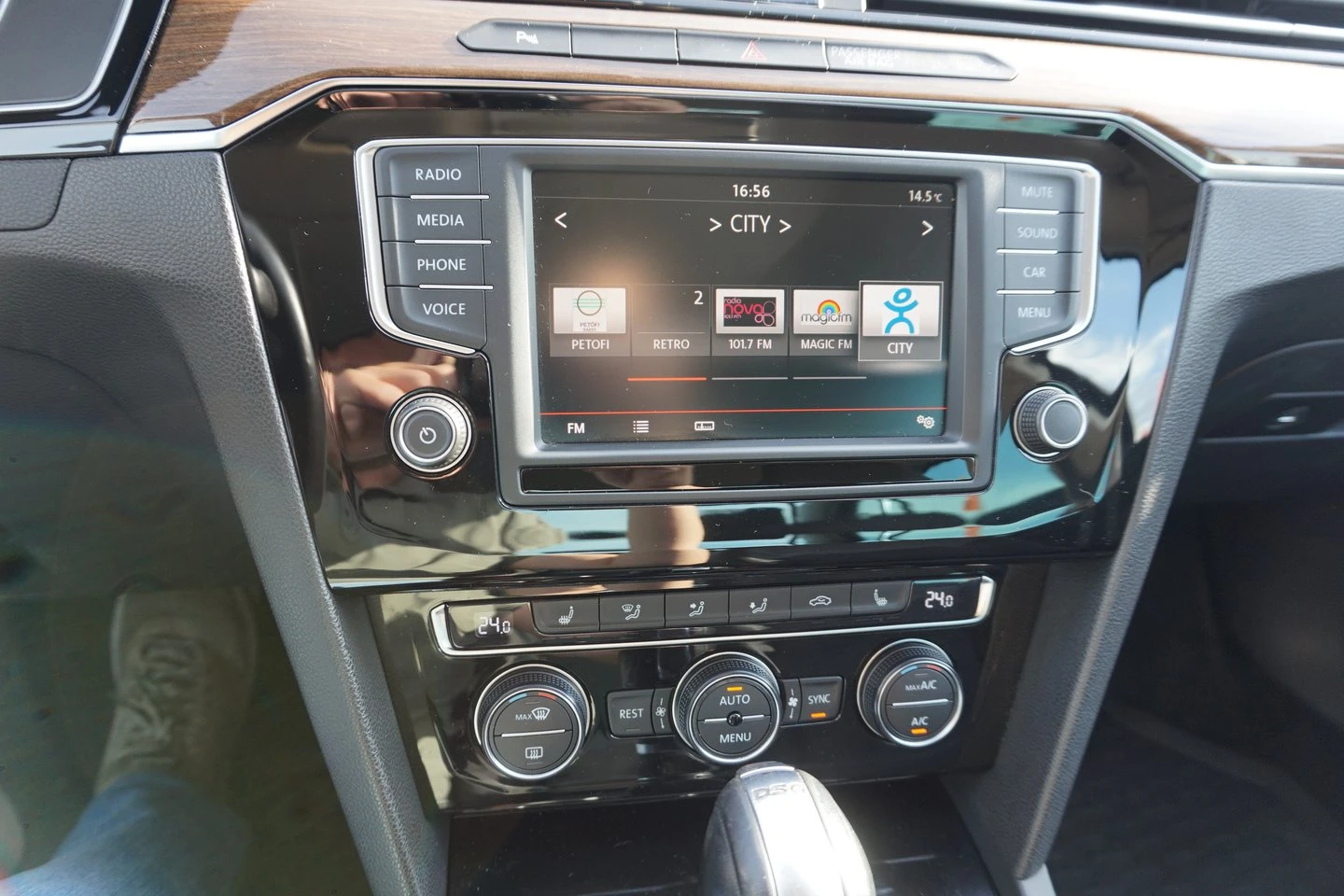 VW Passat Highline 2.0TDI BMT - изображение 8