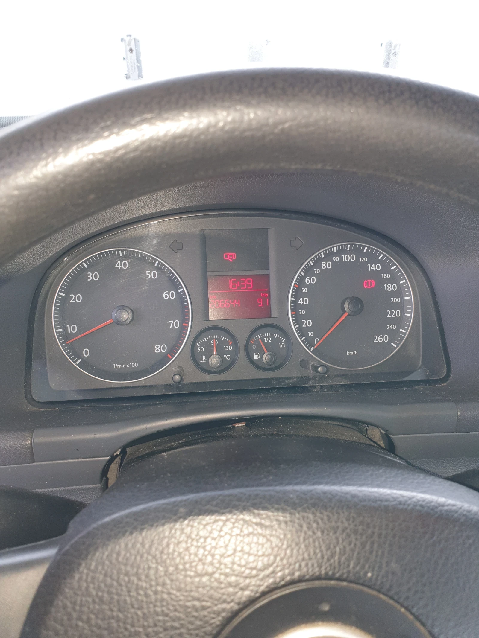 VW Touran  - изображение 9