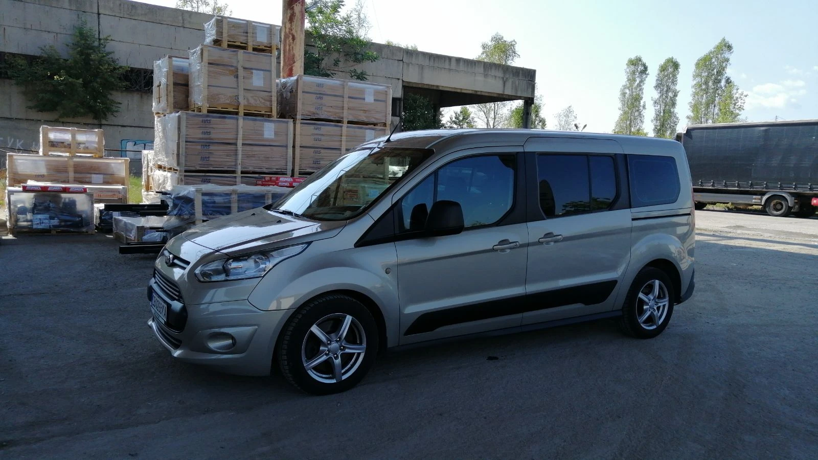 Ford Tourneo Connect Grand Connect  | Mobile.bg   3