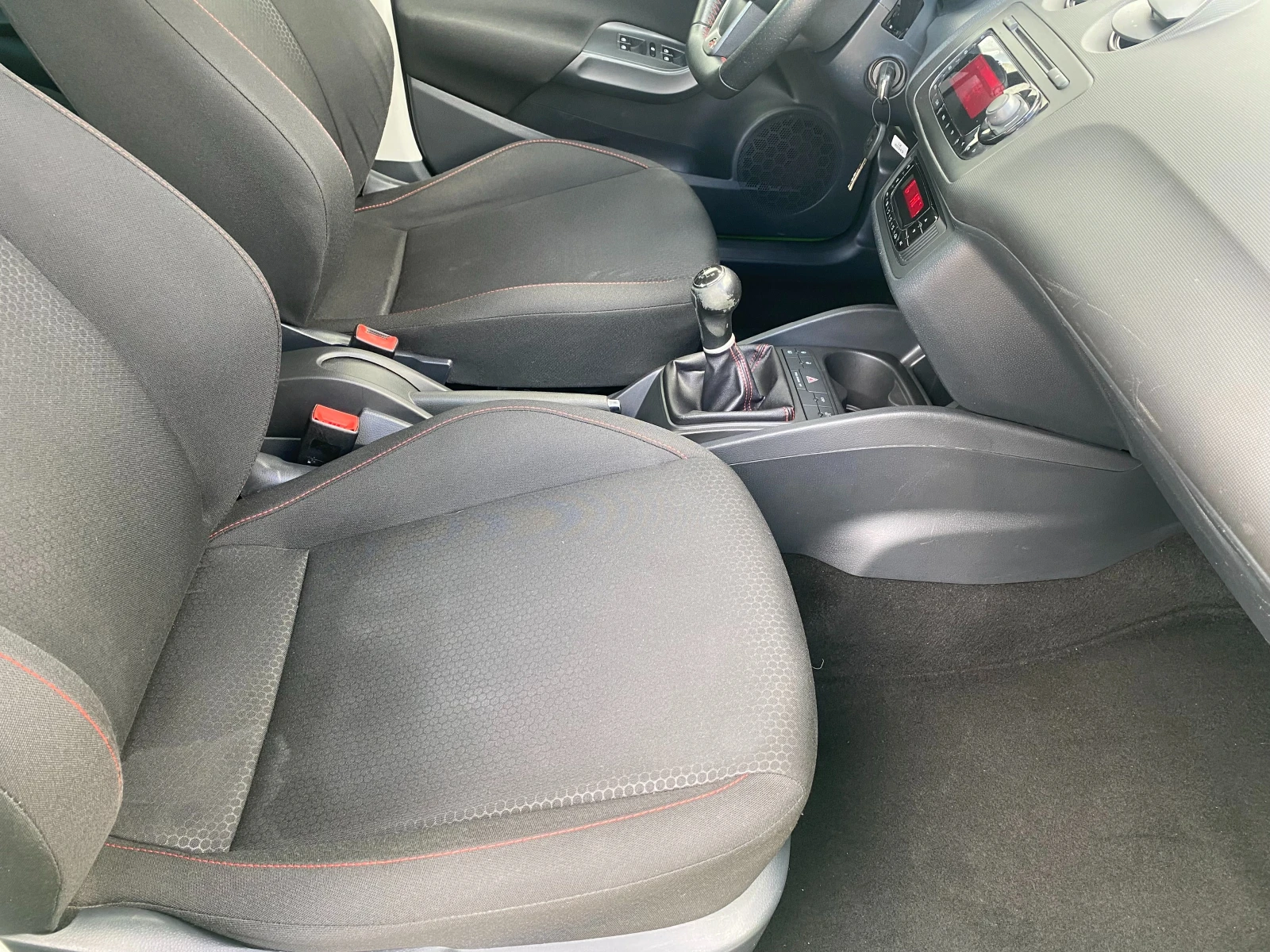 Seat Ibiza 1.2TSI SPORT  | Mobile.bg   12