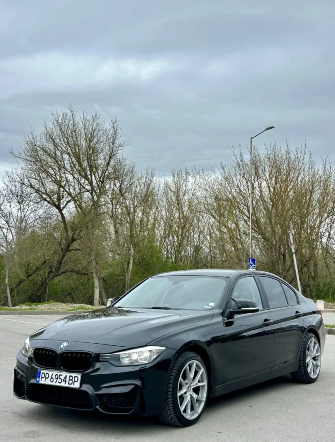 BMW 318 X-Drive M-PACK - изображение 3