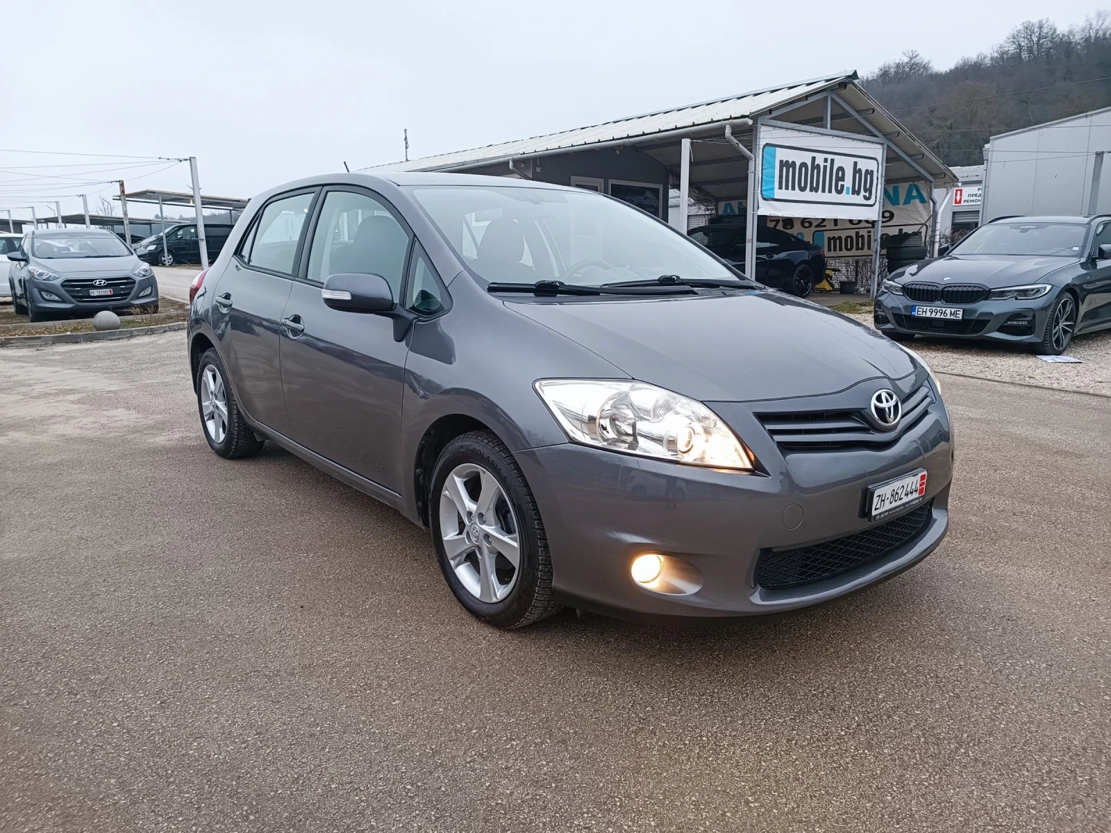 Toyota Auris 1.8i-147кс-ШВЕЙЦАРИЯ-РЪЧКА-6ск-FACELIFT-KEYLESS - изображение 2