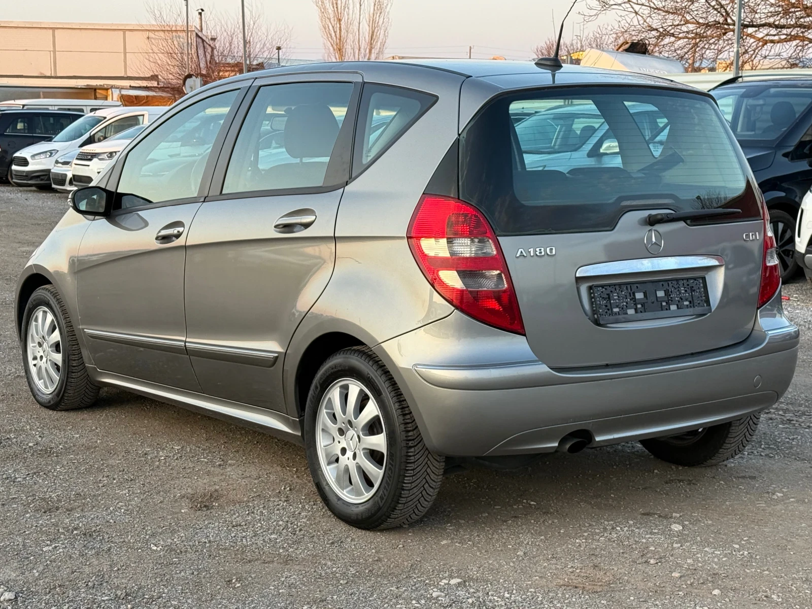 Mercedes-Benz A 180 Avtomat* Elegance, снимка 3 - Автомобили и джипове - 53761775