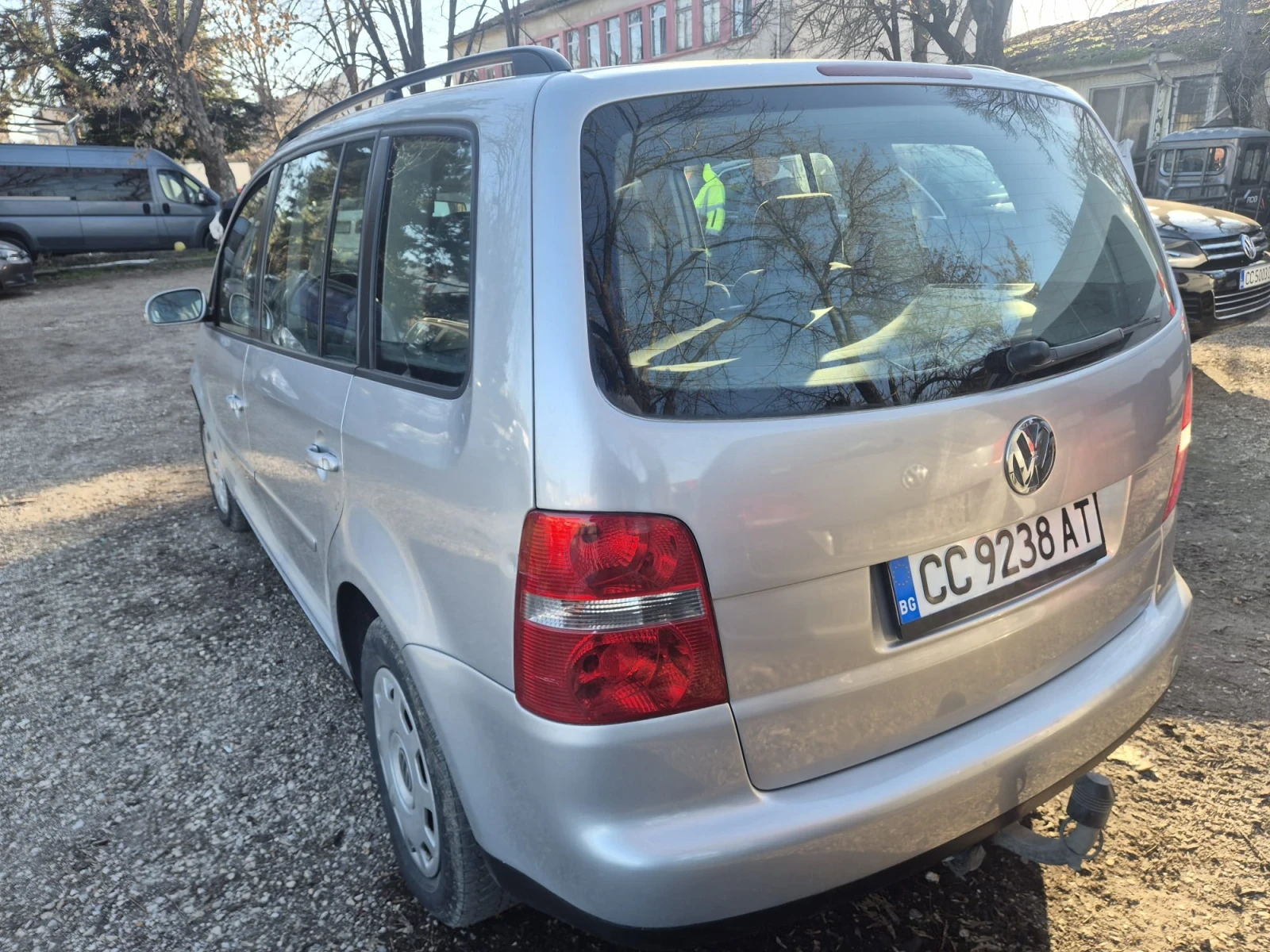 VW Touran, снимка 5 - Автомобили и джипове - 53834942