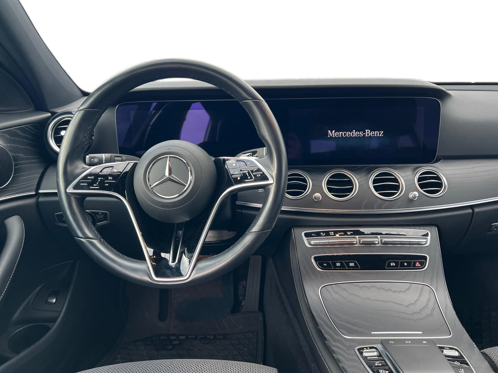 Mercedes-Benz E 200 4MATIC Т, снимка 7 - Автомобили и джипове - 54362977