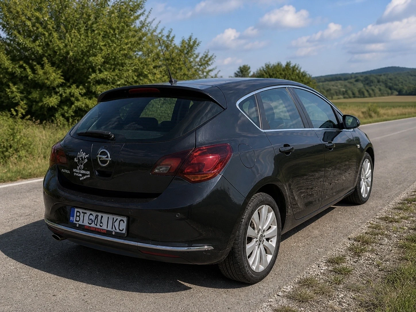 Opel Astra J 1.4 Turbo LPG/бензин, снимка 2 - Автомобили и джипове - 54426857