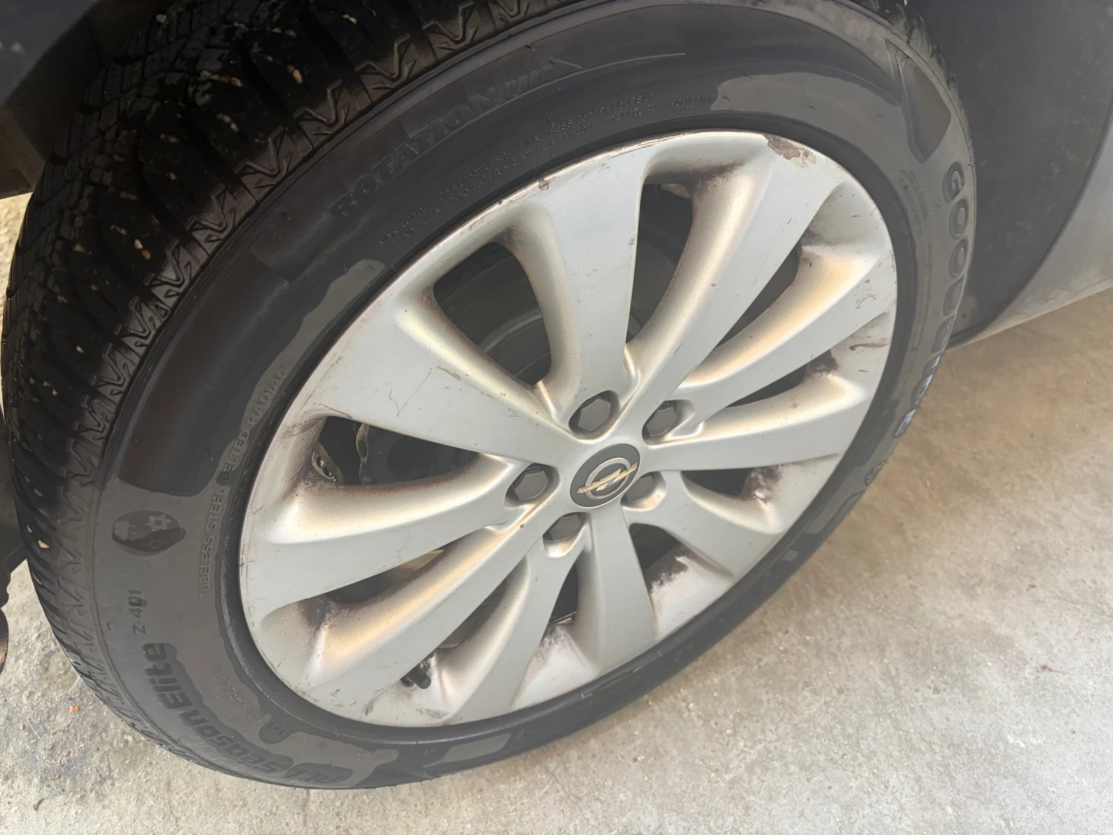 Opel Astra J 1.4 Turbo LPG/бензин, снимка 9 - Автомобили и джипове - 54426857