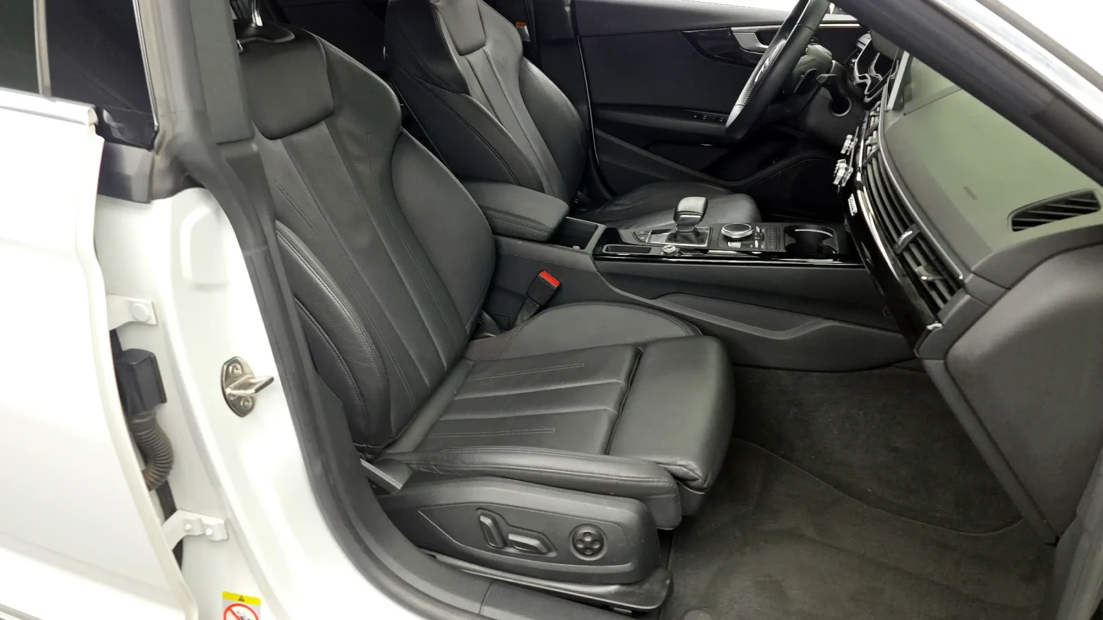Audi A5 45 TFSI Quattro Premium Sportback, снимка 10 - Автомобили и джипове - 54722324