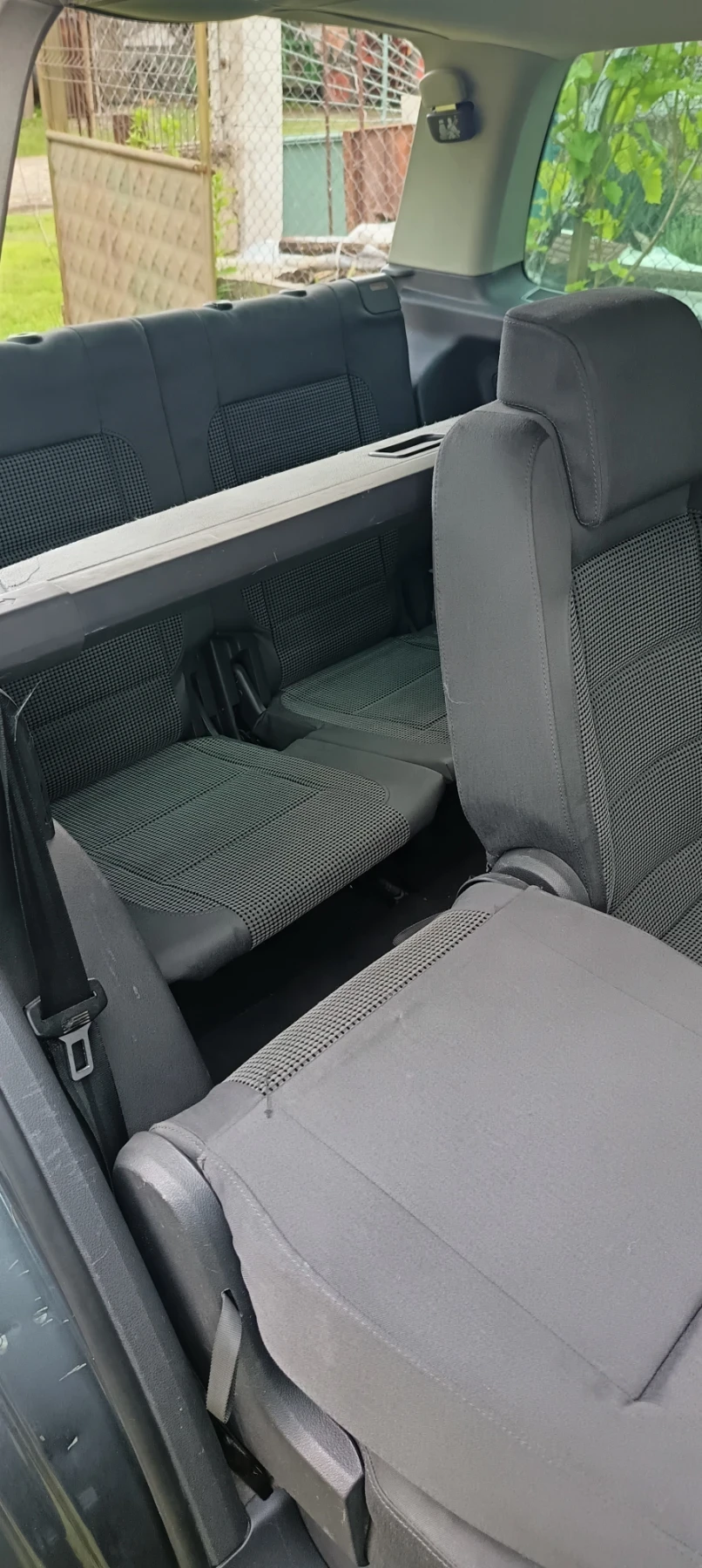 VW Touran, снимка 8 - Автомобили и джипове - 54728450