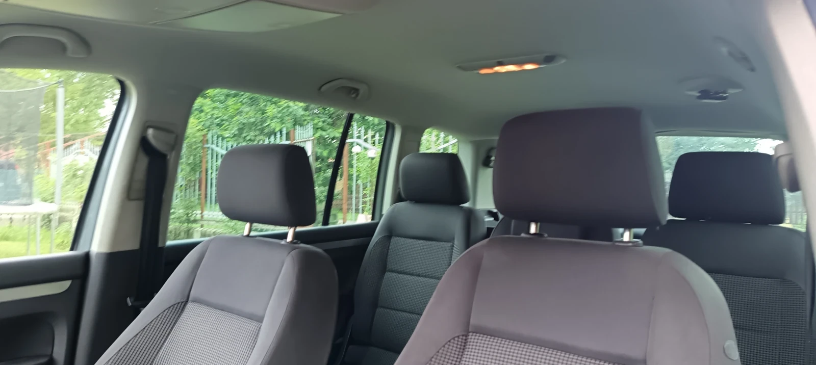 VW Touran, снимка 13 - Автомобили и джипове - 54728450