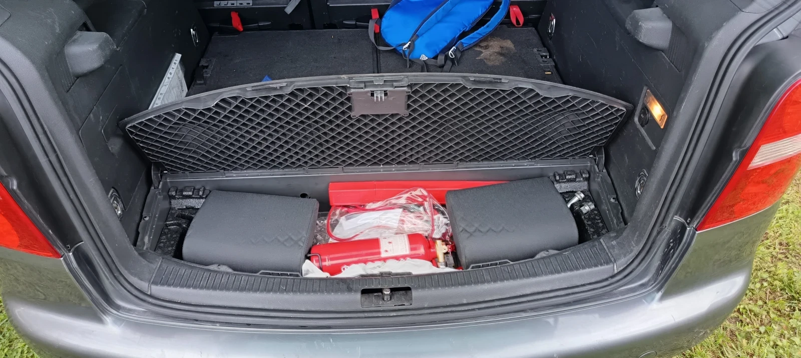 VW Touran, снимка 7 - Автомобили и джипове - 54728450