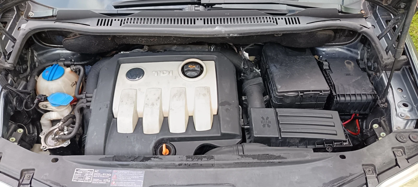 VW Touran, снимка 15 - Автомобили и джипове - 54728450