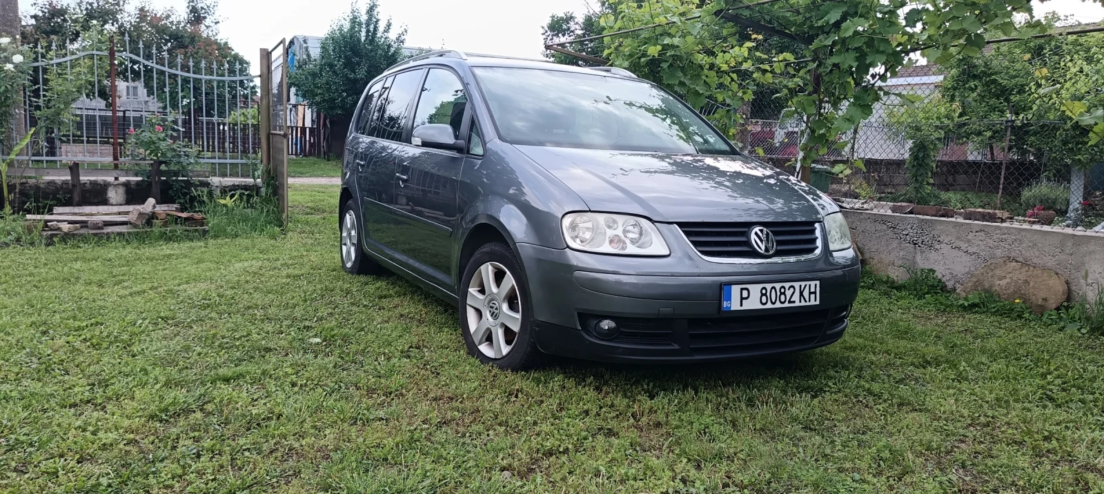 VW Touran, снимка 3 - Автомобили и джипове - 54728450