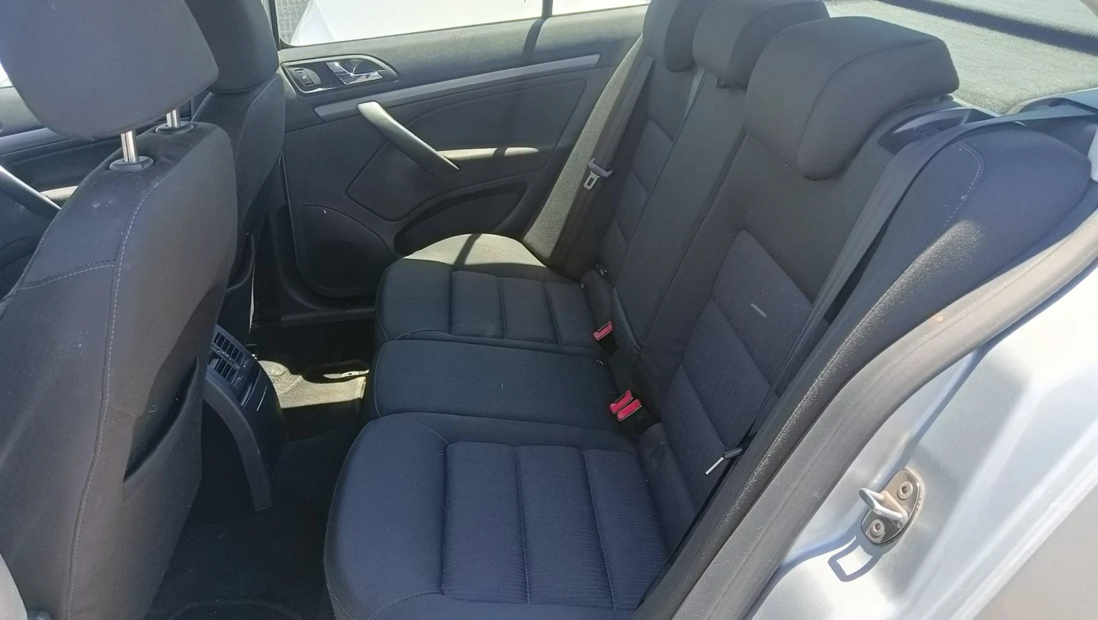 Skoda Octavia 1.9TDI 105к.с Топ състояние , снимка 8 - Автомобили и джипове - 54900615