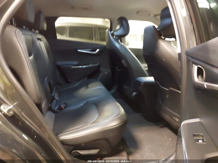 Kia EV6 Wind, снимка 8 - Автомобили и джипове - 55004660