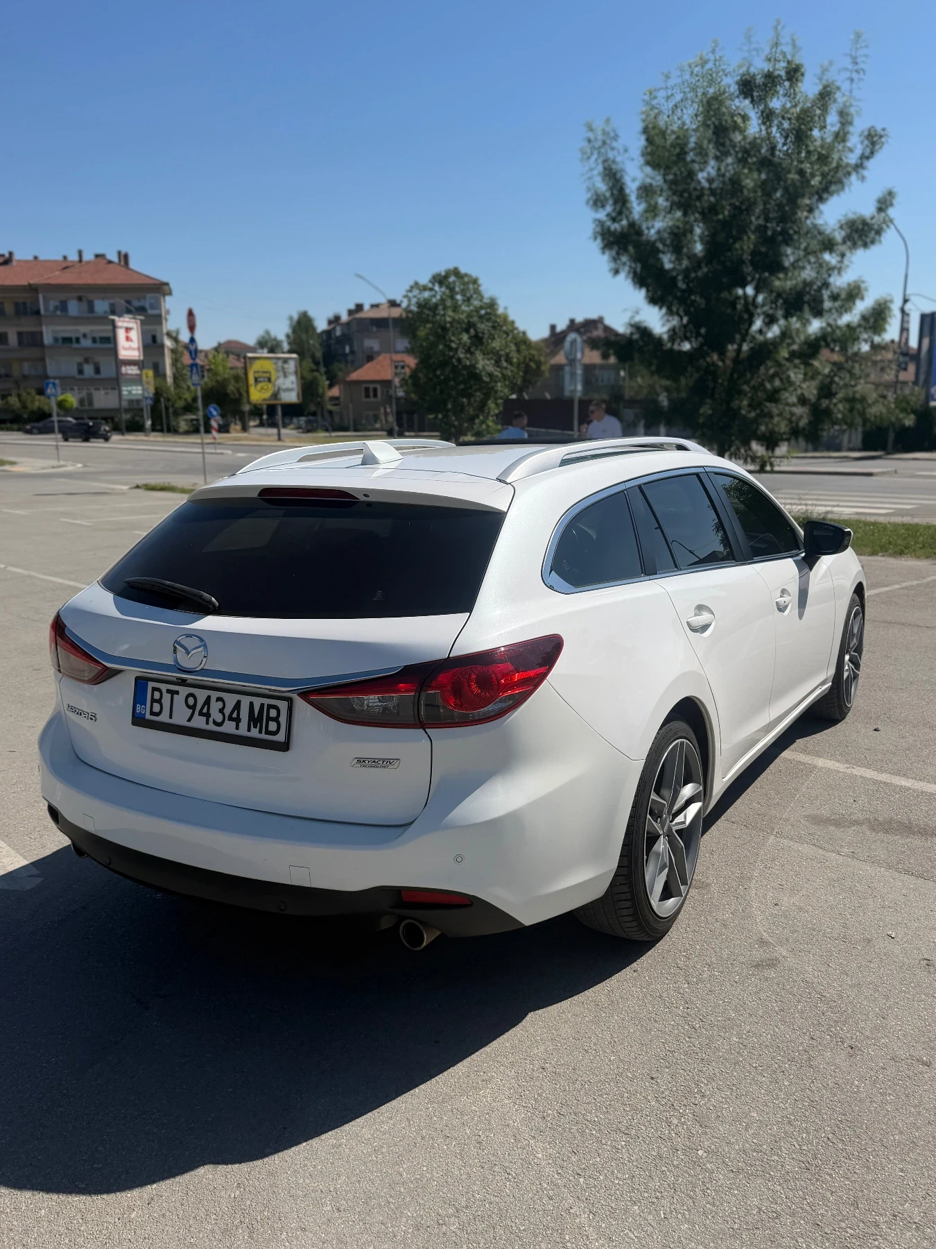 Mazda 6 2.2d, снимка 3 - Автомобили и джипове - 55077037