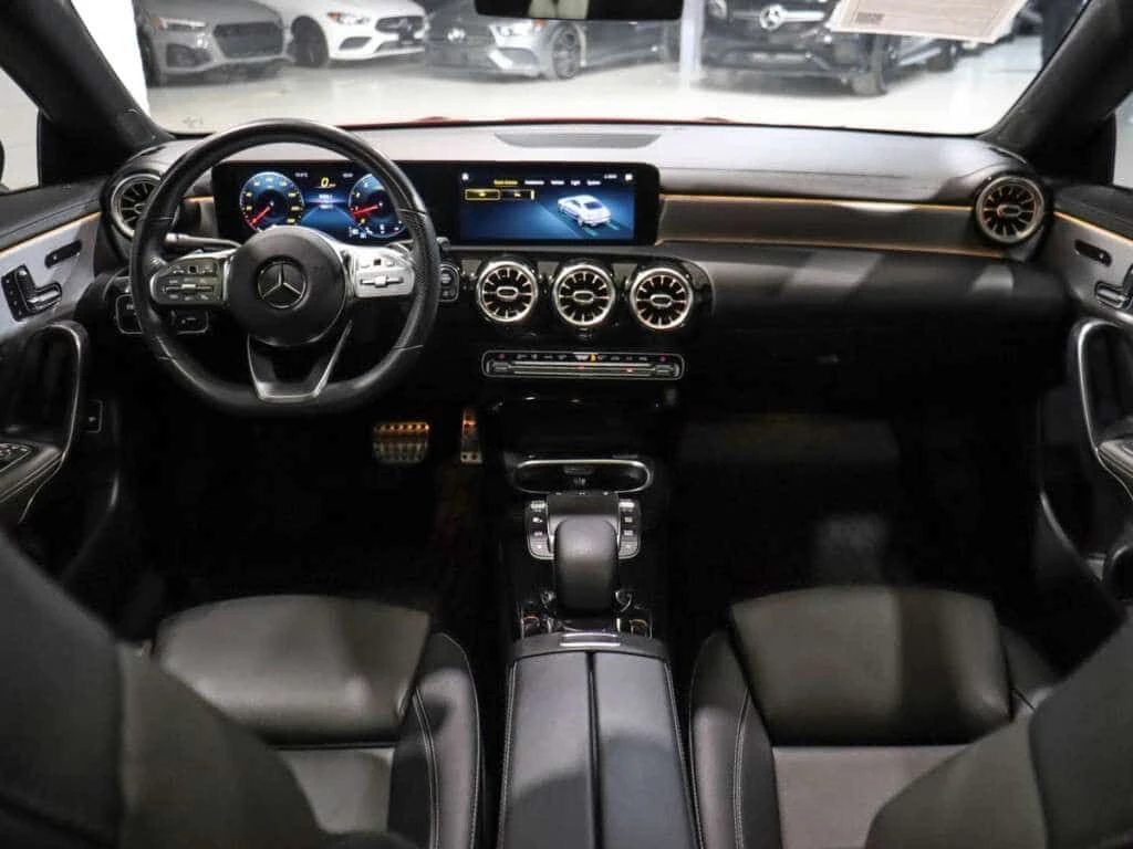 Mercedes-Benz CLA 250 AMG/ Premium Plus Pkg / Sport Night Pkg / CARFAX, снимка 14 - Автомобили и джипове - 55130849