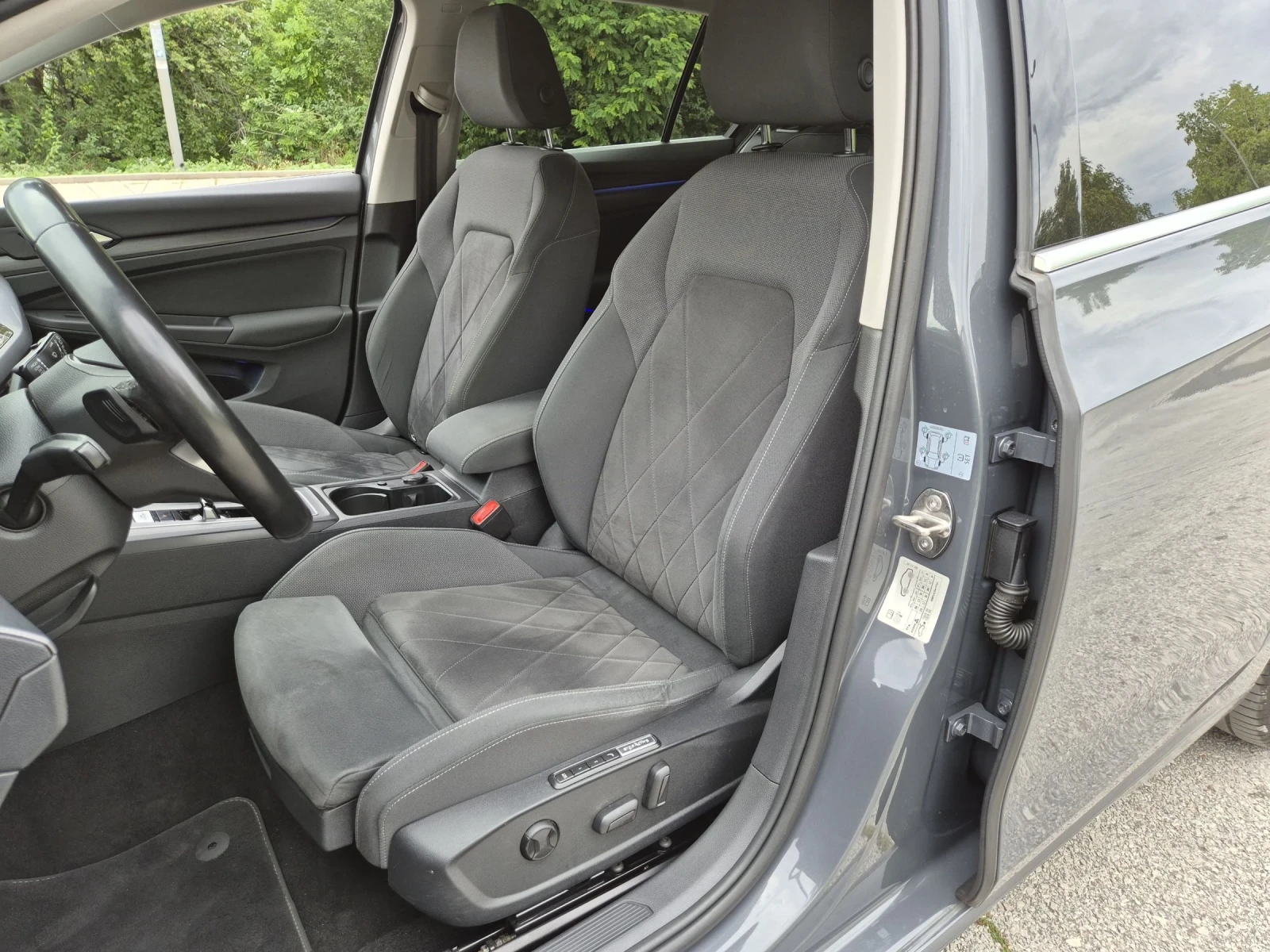 VW Golf 2.0TDI STYLE DSG Full LED Камера Кожа, снимка 10 - Автомобили и джипове - 55208149