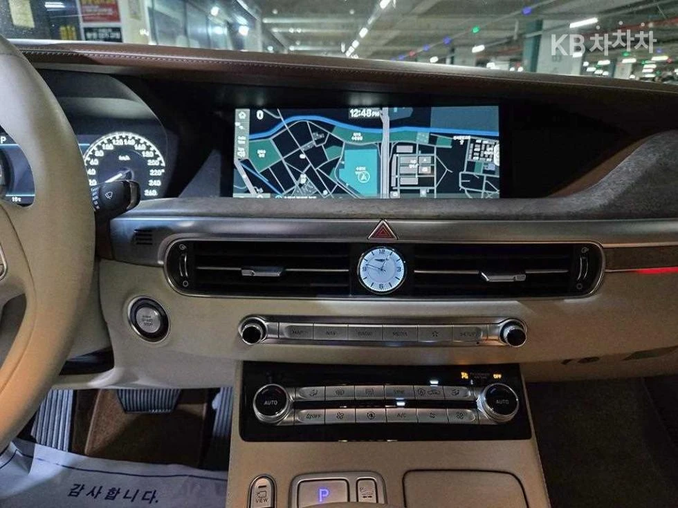 Genesis G90, снимка 10 - Автомобили и джипове - 55221297