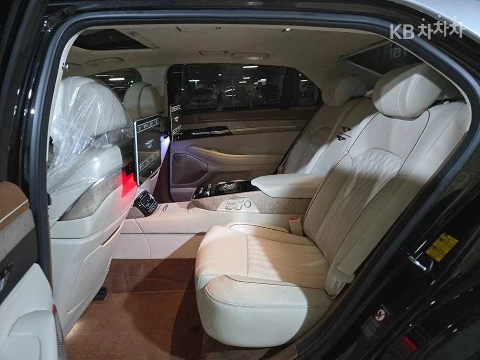 Genesis G90, снимка 7 - Автомобили и джипове - 55221297