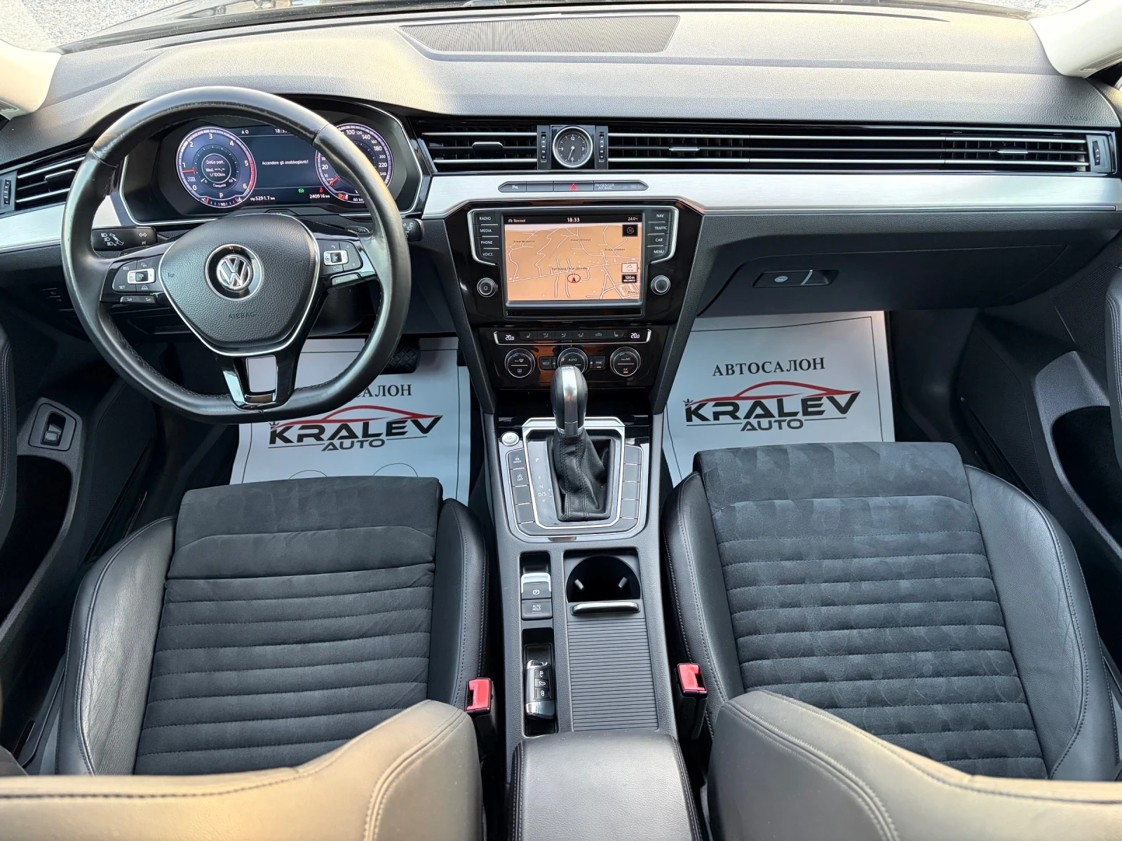 VW Passat 2.0TDI/HIGH LINE/DIGITAL  , снимка 12 - Автомобили и джипове - 55332107