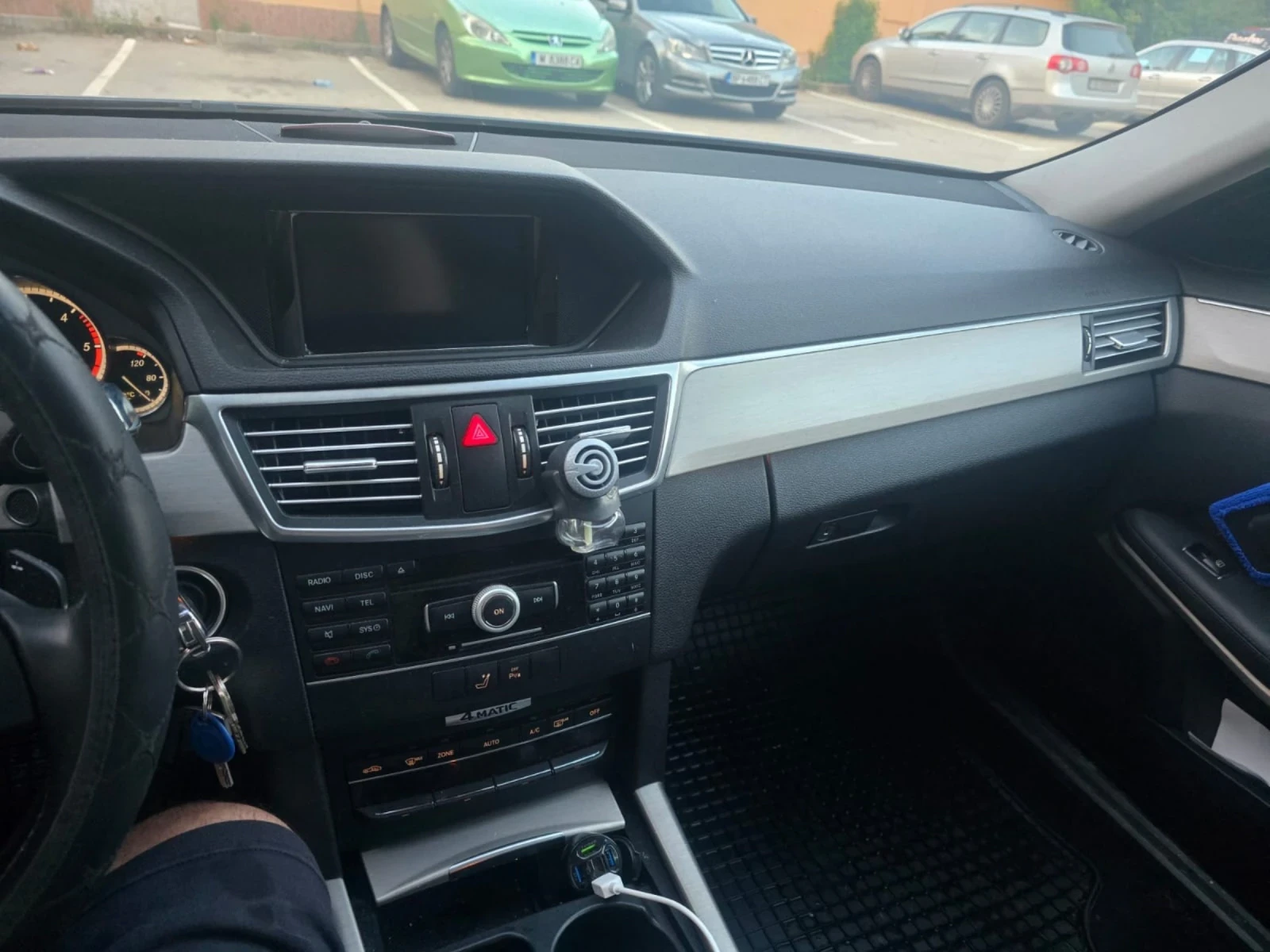 Mercedes-Benz E 350 CDI 4 MATIC, снимка 9 - Автомобили и джипове - 55387678