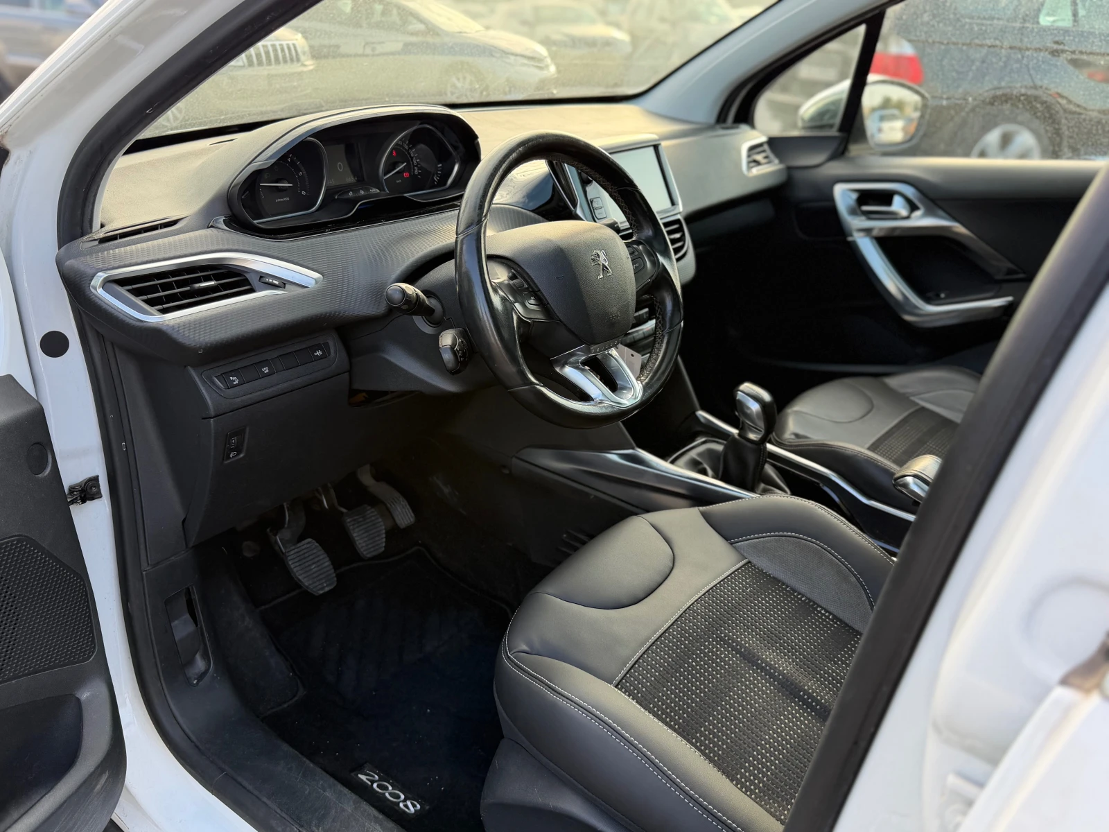 Peugeot 2008 * ИТАЛИЯ* ПАНОРАМА* НАВИГАЦИЯ* GT-LINE* LED* , снимка 14 - Автомобили и джипове - 55578185